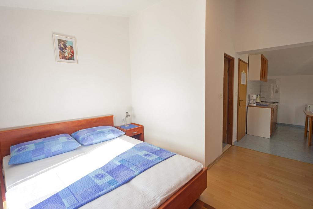 Apartments Julija ฮวาร์ ห้อง รูปภาพ